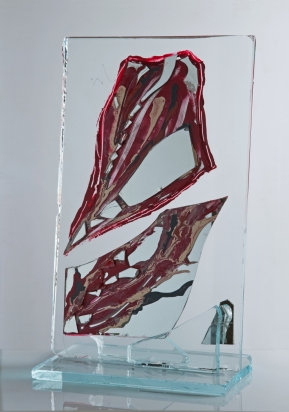 <b>Maree</b> | 2011. Recycled multilayer glass, 37x62x25 cm