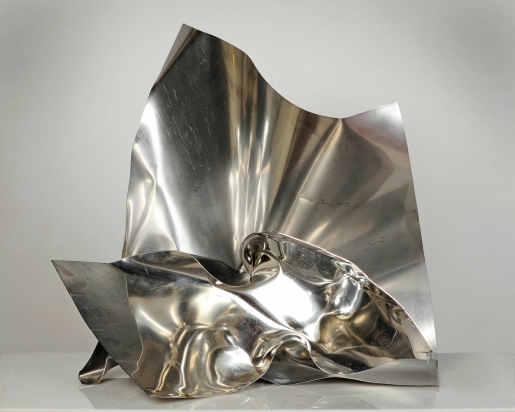 <b>Without birth or death, only change</b>, 2016. </br>
Recycled stainless steel. 
60 x 60 x 61 cm.